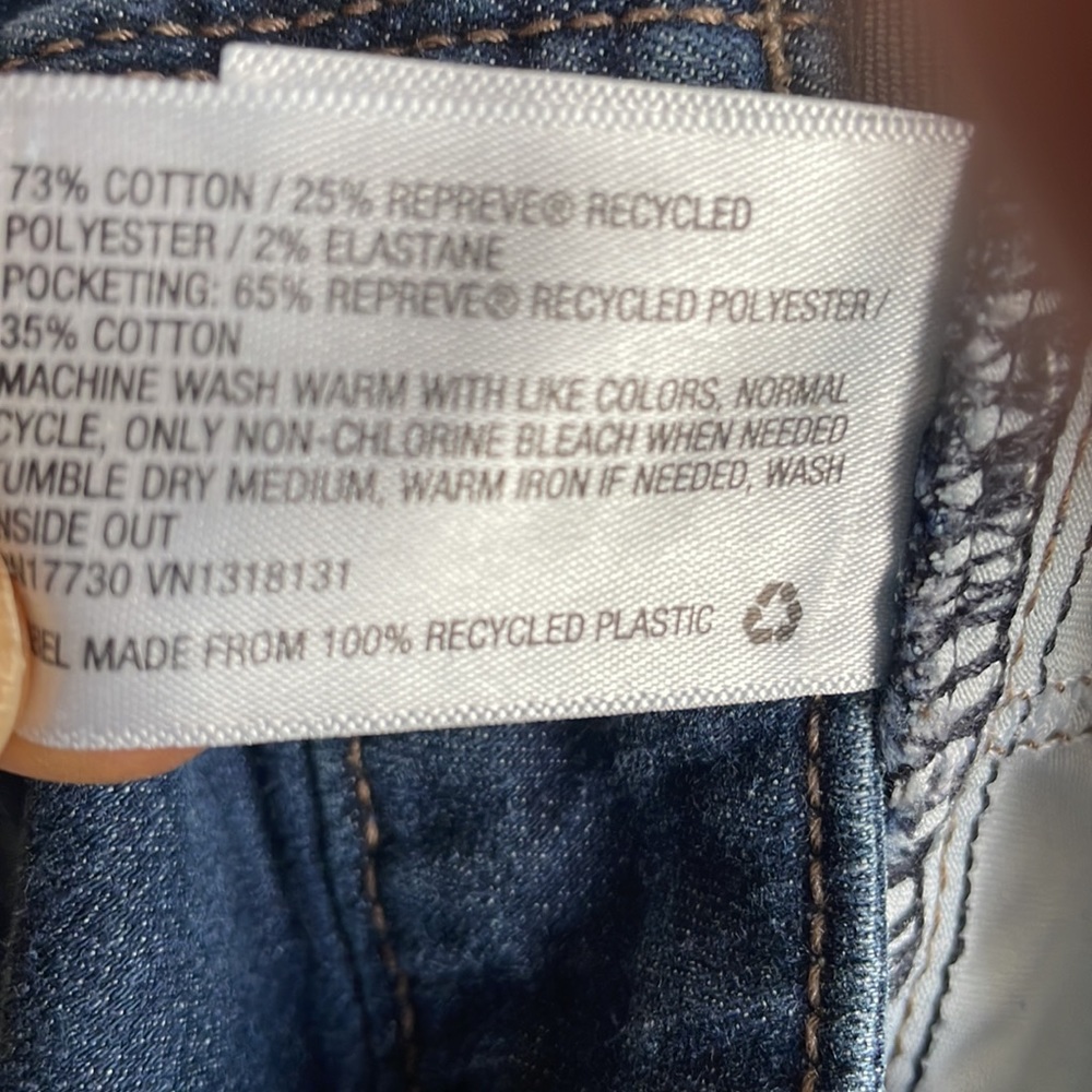 Universal Threads Jeans - Picture 8 of 15